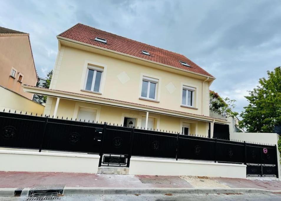 Best Holliday Home For Family Newly Renovated Garges-lès-Gonesse エクステリア 写真